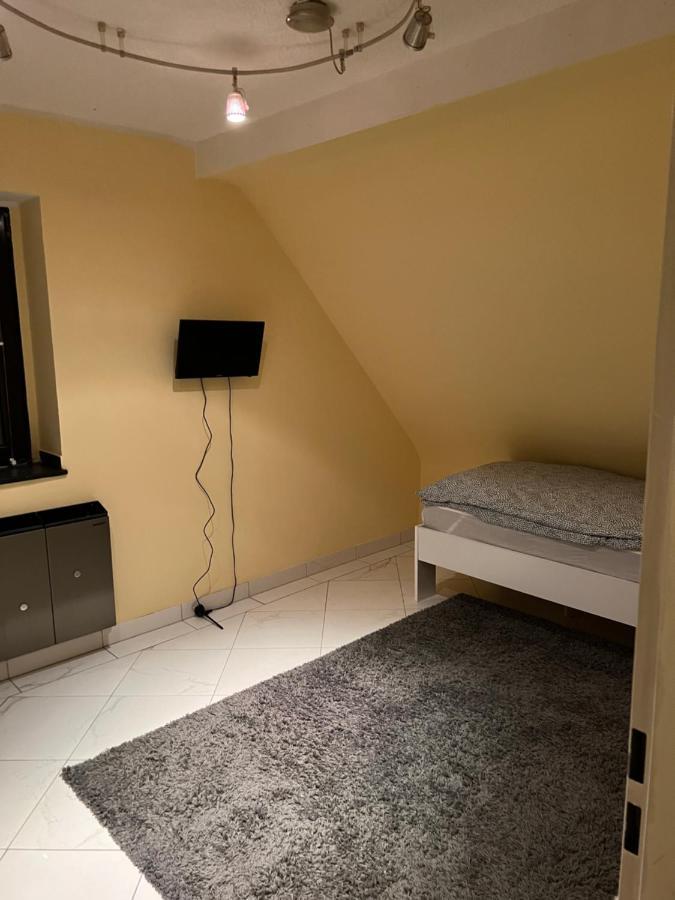 Zum Burghof Appartement Hürth Buitenkant foto